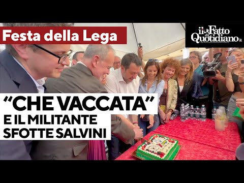 Il militante sfotte Salvini alla festa per i 40 anni della Lega: "Guarda qui che vaccata..."