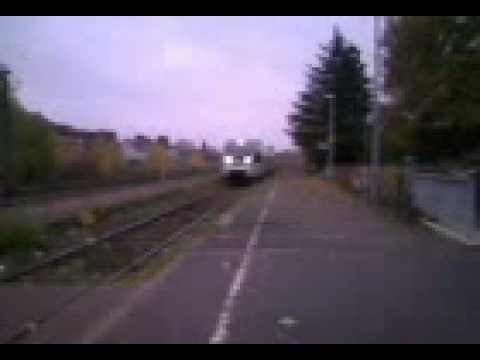 Ein weißer Talent der NordWestBahn fährt als RB 43 in Dorsten ein.3gp