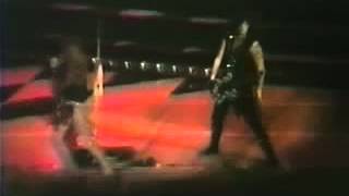 Motley Crue live in 1985 - Fight For Your Rights