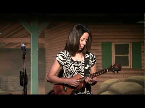 Brittni Paiva - Somewhere Over the Rainbow - ukulele