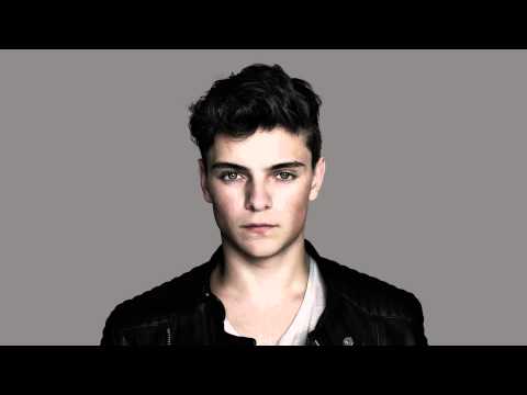 Martin Garrix & Jay Hardway vs. Tom & Jame vs. Matthew Koma - Wizard Sparks (Tomicii Mashup)