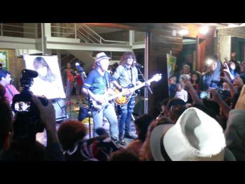 Armandinho Macedo e Luiz Caldas - Chame Gente