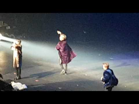 BTS CYPHER P4 The Wings Tour BRAZIL PUBLIC SINGING