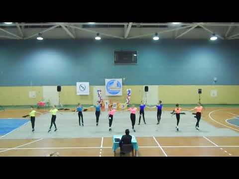 Давай потанцуем.