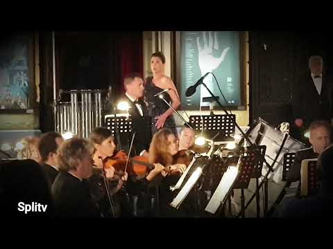 "Daleko me biser mora, daleko me moj Split - Mala Floramy" 💖Sopranistica Antonija Teskera