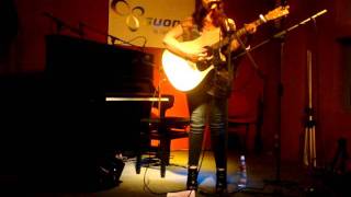 Flesh for bones - Terra Naomi live