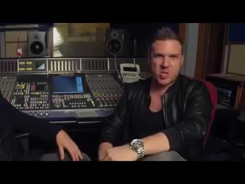 Karácsonyi Kasza Szimfóniák - Dobrády Ákos Iszak Esztinek énekel.  Őszintén beszél magánéletről, mun