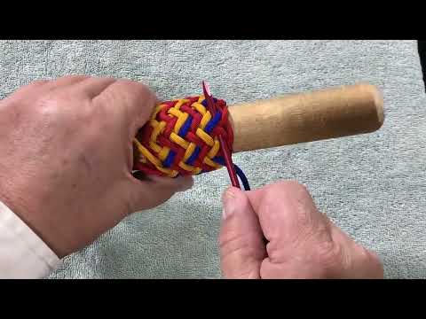 Tying a 9 Part 8 Bight Casa Knot With a 3 Pass Pineapple Interweave
