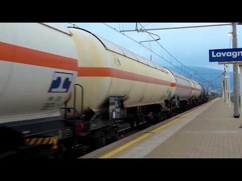 E189-402 con cisterne in transito a lavagna