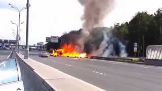 Взрыв баллонов с газом на дороге Москвы - Видео онлайн