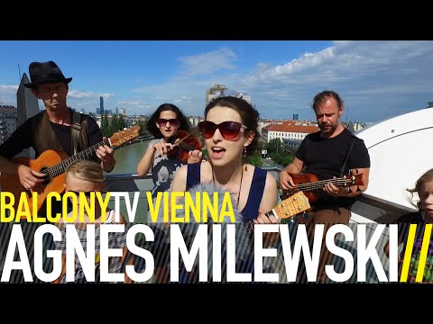 AGNES MILEWSKI - STUPID CUPID (BalconyTV)