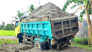 Download lagu Truk Jomplang. DETIK-DETIK Truk CANTER HDX Pengangkut Pasir FULL BAK Menggunung AMBLAS Di Lokasi mp3 Download lagu Truk Jomplang. DETIK-DETIK Truk CANTER HDX Pengangkut Pasir FULL BAK Menggunung AMBLAS Di Lokasi mp3