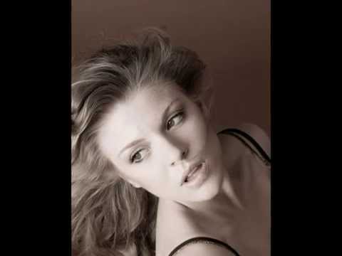 Anjelica  - Hallelujah