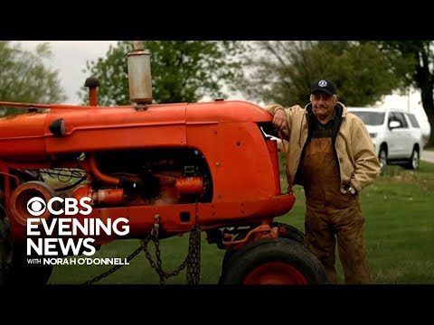 Indiana town honors longtime gravedigger