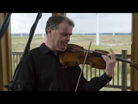 Scott Dickinson performs Sally Beamish 'Ariel'