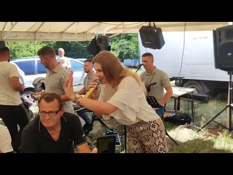 Ivona i Zvuci Bosanskog Meraka - Pile moje malo (Uživo)