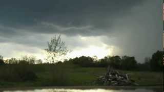 preview picture of video 'Rain Free Base / Lowering - Severe Thunderstorm Warned Cell - Bellevue, MI - 5/3/12'