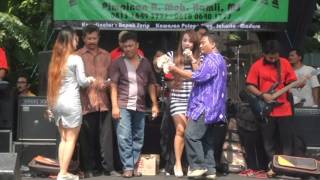 Download lagu PUTRA MAHKOTA JAKARTA - SEUJUNG KUKU - RATU YOLANDA mp3 Download lagu PUTRA MAHKOTA JAKARTA - SEUJUNG KUKU - RATU YOLANDA mp3