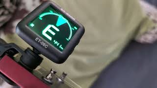 My new favorite clip-on tuner in action! - EX-GEAR Clip On Guitar Tuner on Gibson USA Les Paul
