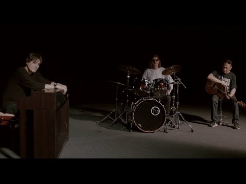 Vlado Kalember i Srebrna krila - Je Li Ti Žao Zbog Nas (Offical Music Video)