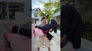 Download lagu Inikah yang namanya jatuh cinta😍 mp3