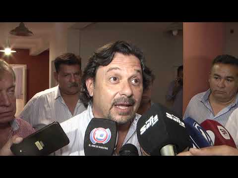 Sáenz se reunió con docentes autoconvocados en el Foro de Intendentes