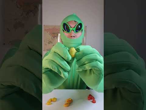 Earth Conquest Report #01: The Peelable Virus 🦠