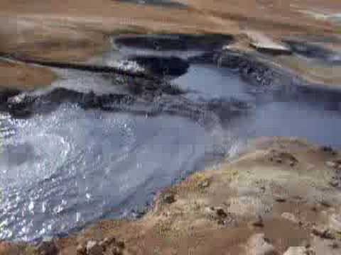 Bubbling mud at Hverarond