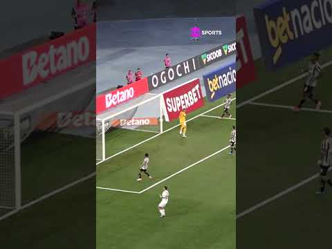 QUE DEFESA FOI ESSA, GOLEIRÃO KKKKKKKKK? CLÁSSICO É CLÁSSICO! #shorts