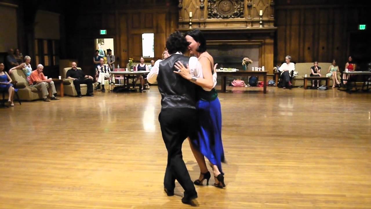 Fernanda Ghi y Guillermo Merlo dancing to "Milonga Criolla"
