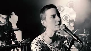 Vanishing Twin - Pensiero Magico (2021 Concert Film)