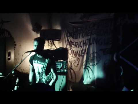 Scheisse Die Bullen (Punk Freiburg) Frauke Petry, Hurensohn live @ Plauen 2017
