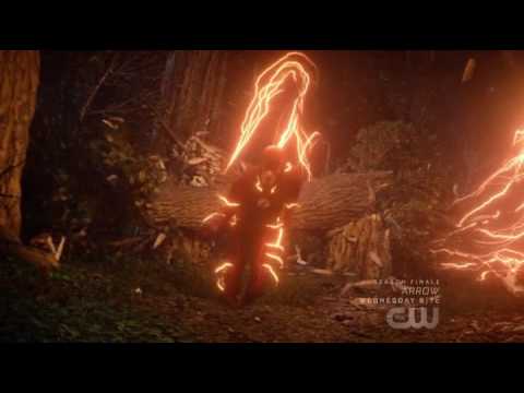 Team Flash vs Savitar- Epic Fight. (Flash Season finale!)