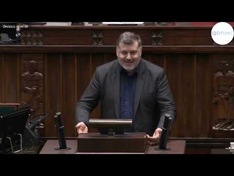 Dziambor wszedł na mównicę