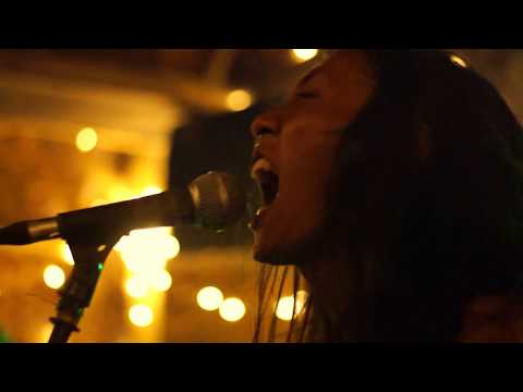 AYPEROS - Fajar yang abadi // LIVE AT KLUB RACUN