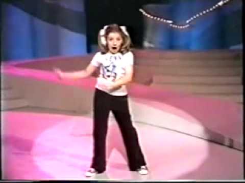 Lena Zavaroni (1963-1999) sings The Rock And Roll Waltz