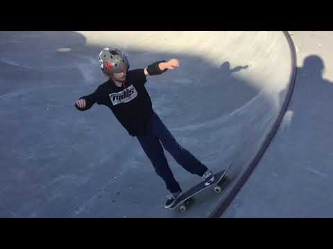 SKATER I BOWLEN - feiring skateboards