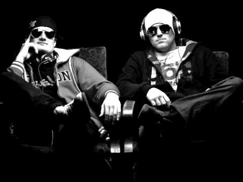 Áttavilltir - Settuddí Botn Ásamt - Angela Coppola