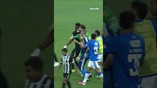 Clima esquentou no apito final. Entre Cruzeiro e Atlético Mineiro!  🔥👀