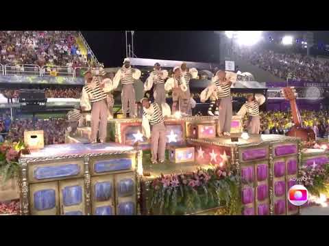 Comissão de frente da Mangueira tem troca de roupa em fração de segundos (carnaval 2022)