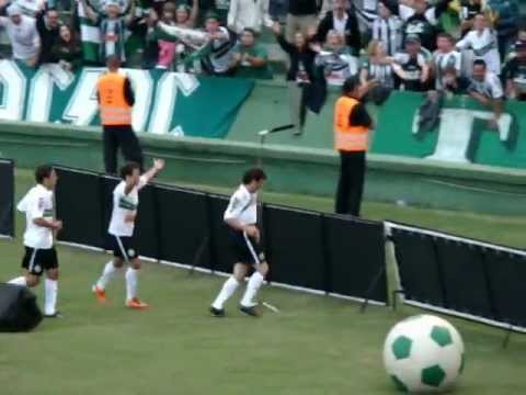 Coritiba 4x2 Atlético/PR - 2º Gol / Lincoln- Camp. Paranaense 2012