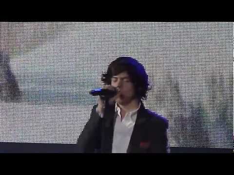 One Direction- Kings Of Leon Cover- Use Somebody