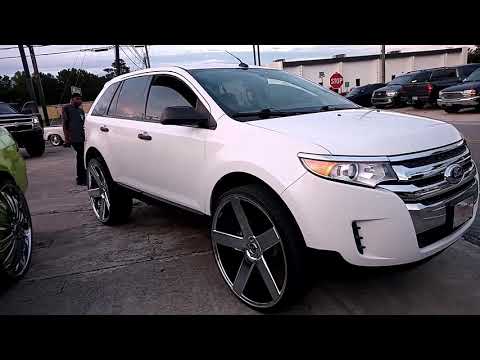 Ford Edge on 28s Dub Baller Wheels