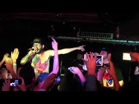 09 Charles Ans - Octubre (Caradura) [2014]