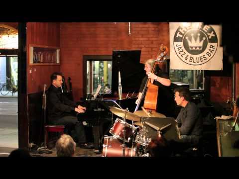 Attila Fias Trio HD -  Colours (from The Rex)