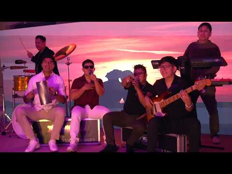 I'M FALLING IN LOVE (OFFICIAL VIDEO) Los Vela