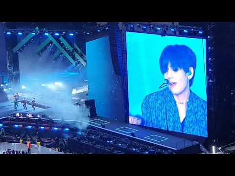 BTS V Solo SINGULARITY @ WEMBLEY STADIUM London Concert 1st June 2019