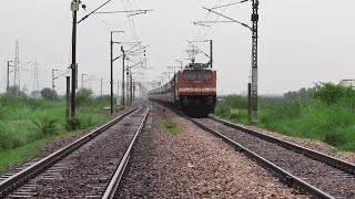 preview picture of video 'Chennai Garibrath Express blast through Ajhai LC @130kmh with RPM WAP-4 !!'