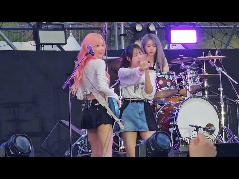 260425 QWER - 고민중독 [서울 히어로락페스티벌 2026]