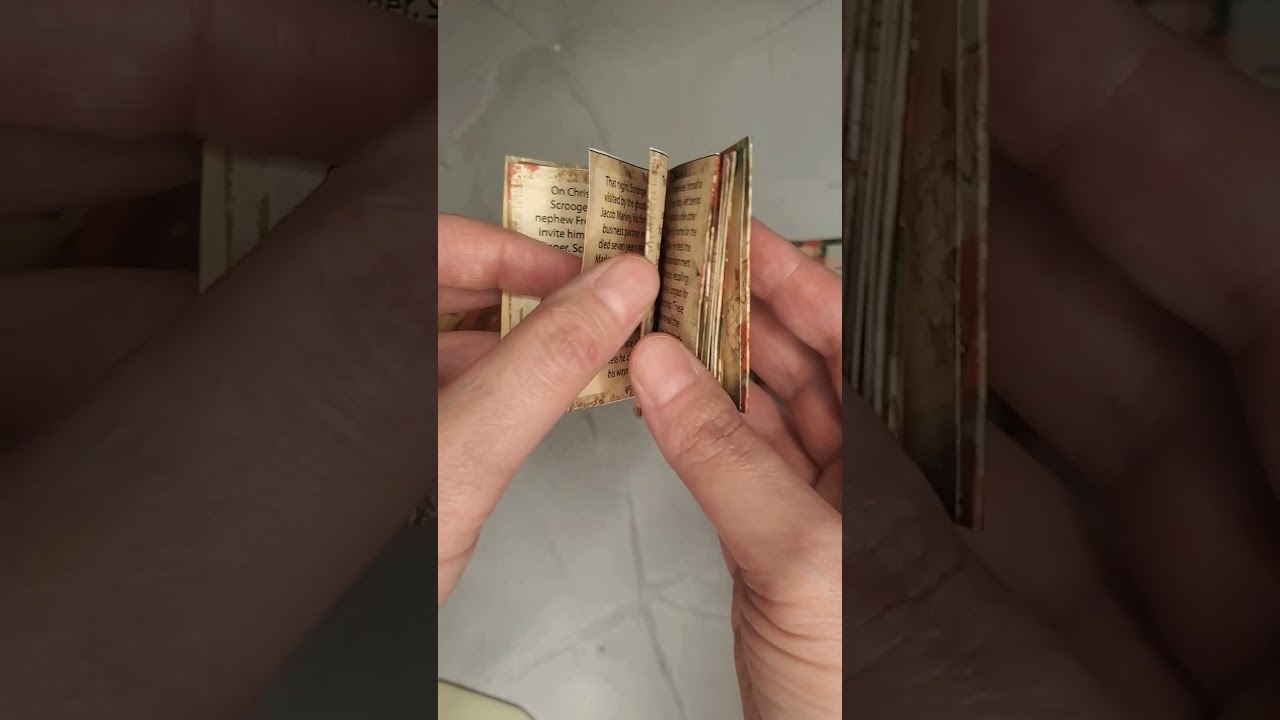 A Christmas Carol printable mini book template #christmascrafts #christmas #diychristmascraft